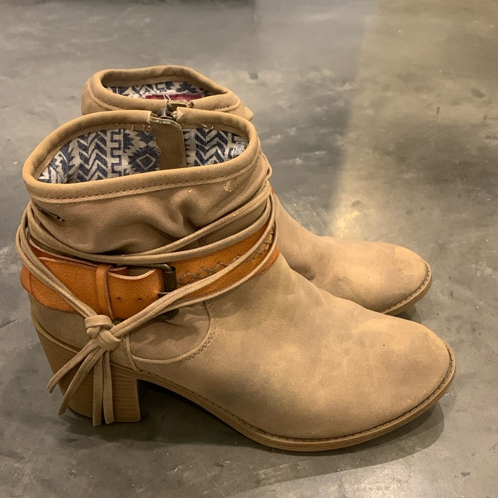 Roxy Ankle Boots - Size 7.5
